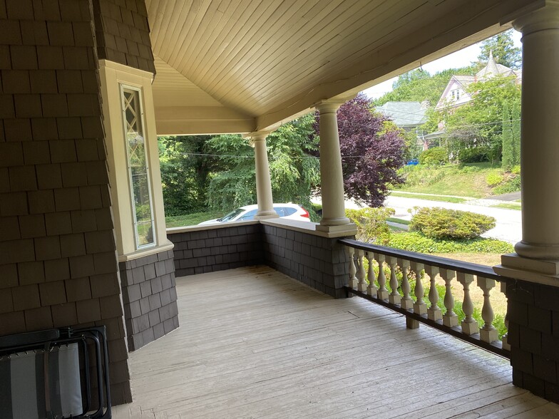 Common front porch - 7936 Montgomery Ave