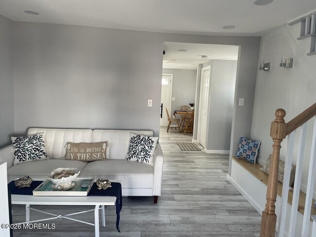 Building Photo - 1704 Boulevard