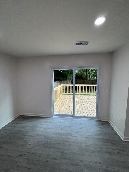 Building Photo - 3221 New Towne Rd