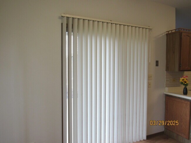 Building Photo - 1735 Chesapeake Ln