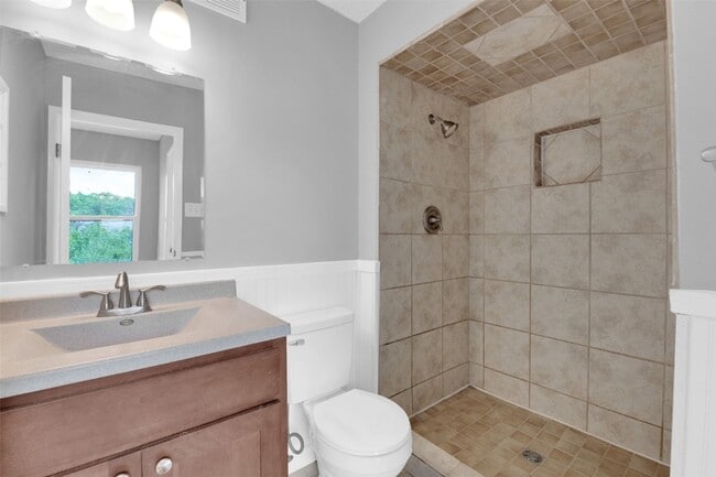 Building Photo - 13351 Hiddencrest Ln