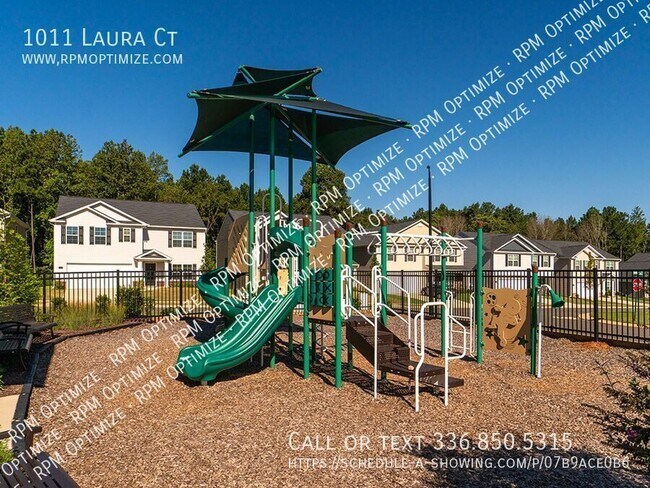 Building Photo - 1011 Laura Ct