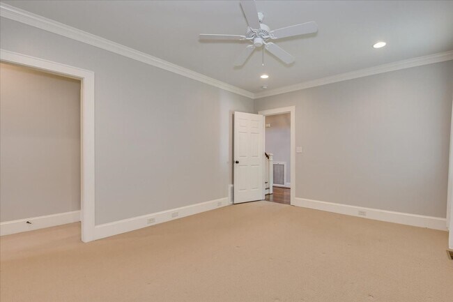 Building Photo - 106 Hornsby Ln