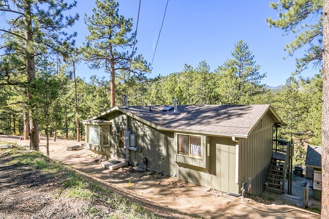 Building Photo - 4684 S Pine Rd