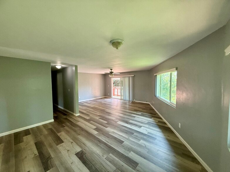 Living area - 4580 55th St