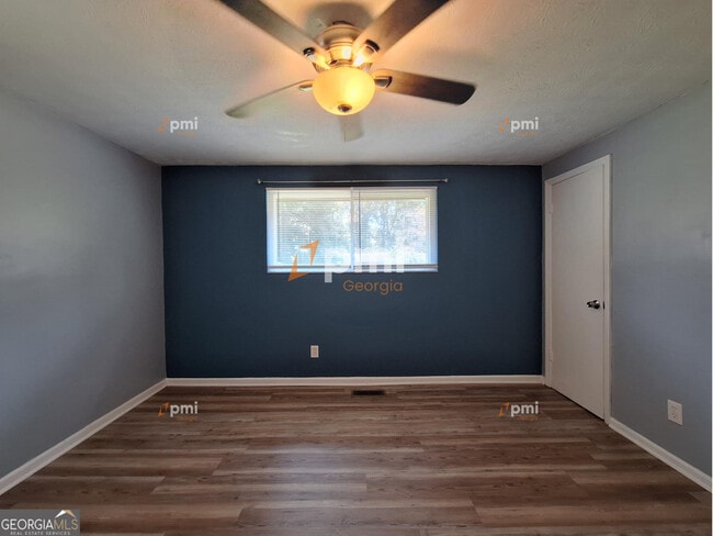 Building Photo - 6139 Lullwater Dr