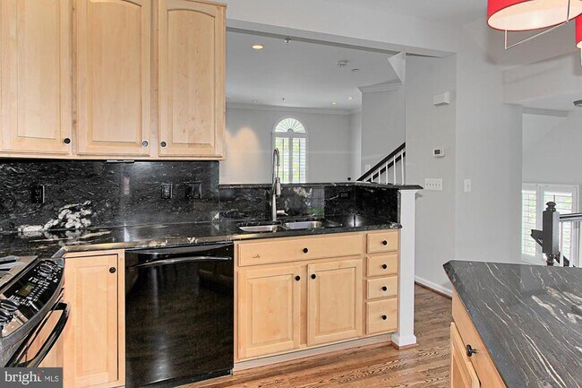 Building Photo - 5120 Grimm Dr