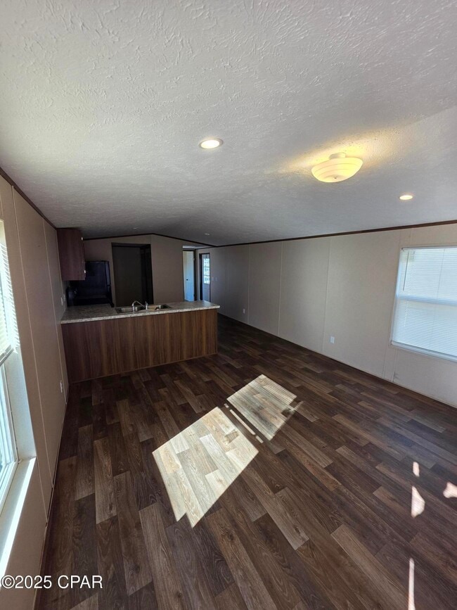 Building Photo - 5921 Nadine Rd