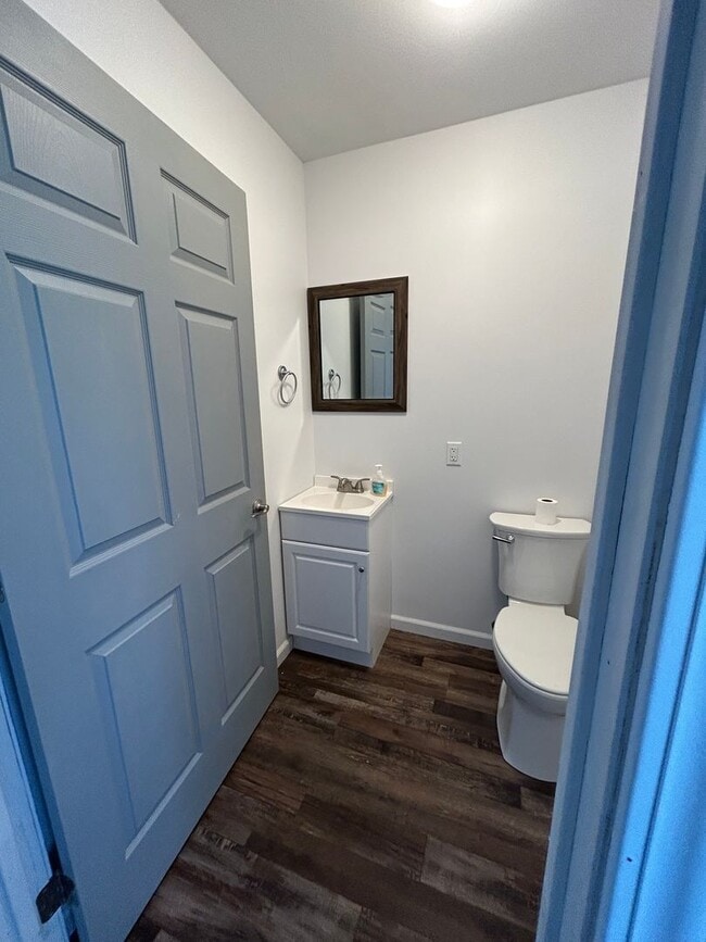 Building Photo - 11 Mullin St