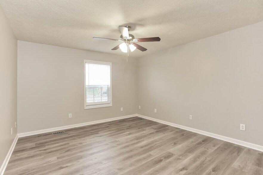 Building Photo - 1995 Bolden Dr