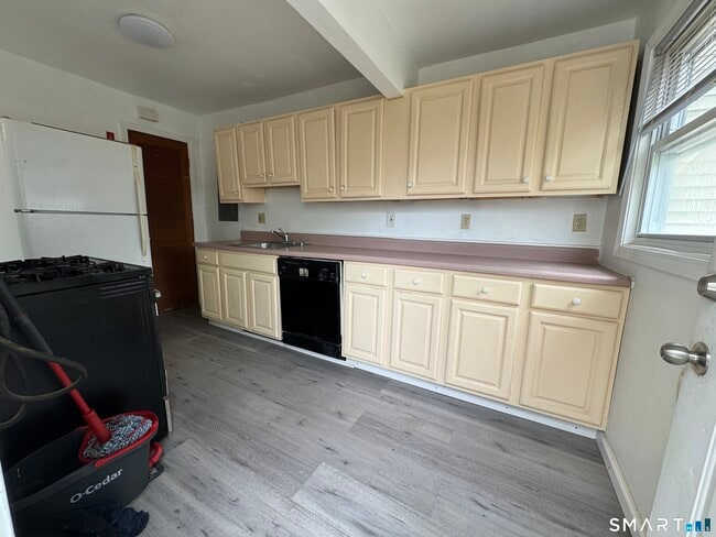 Building Photo - 58 Priscilla Ln