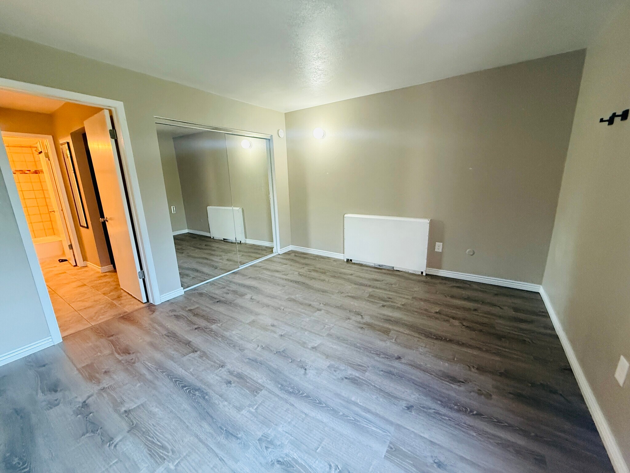 Building Photo - 2227 Canyon Blvd