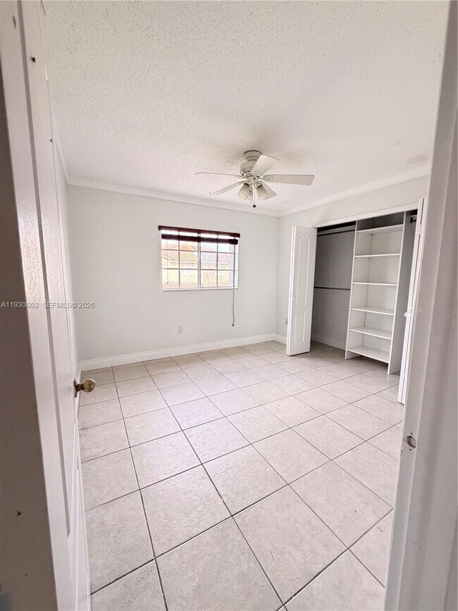 Building Photo - 6880 SW 158th Ct