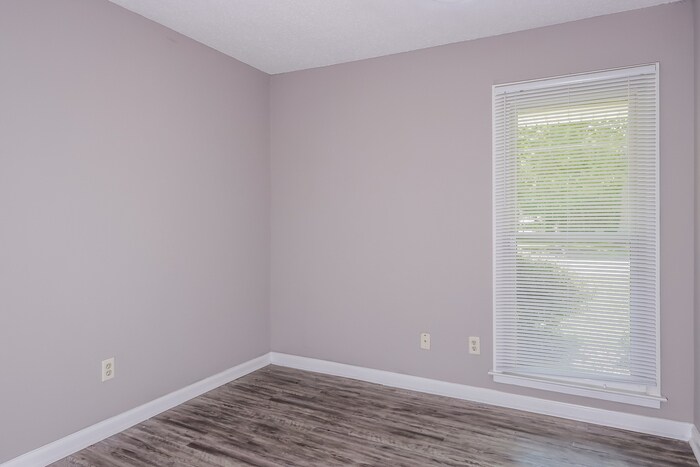Building Photo - 353 Kroy Dr
