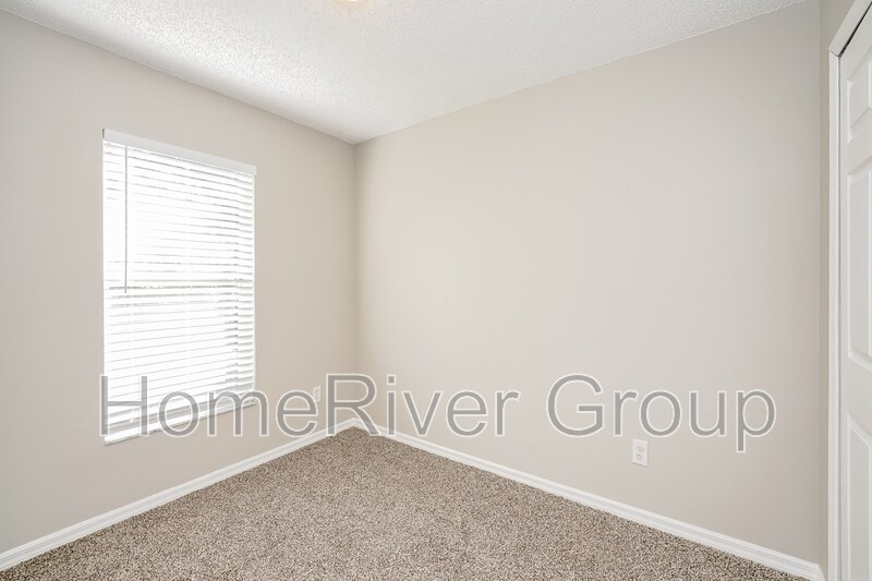 Building Photo - 2941 Umbrella Tree Dr