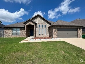 Building Photo - Three bedroom home, ready NOW