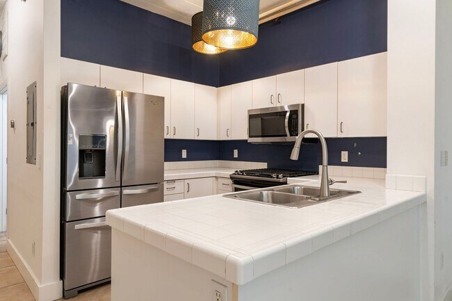 Building Photo - North Park Lofts - Historic Pearl District Warehouse Studio w/parking/most utilities/private balc...