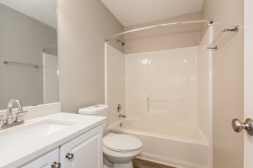 Building Photo - 2060 Stoneoak Dr