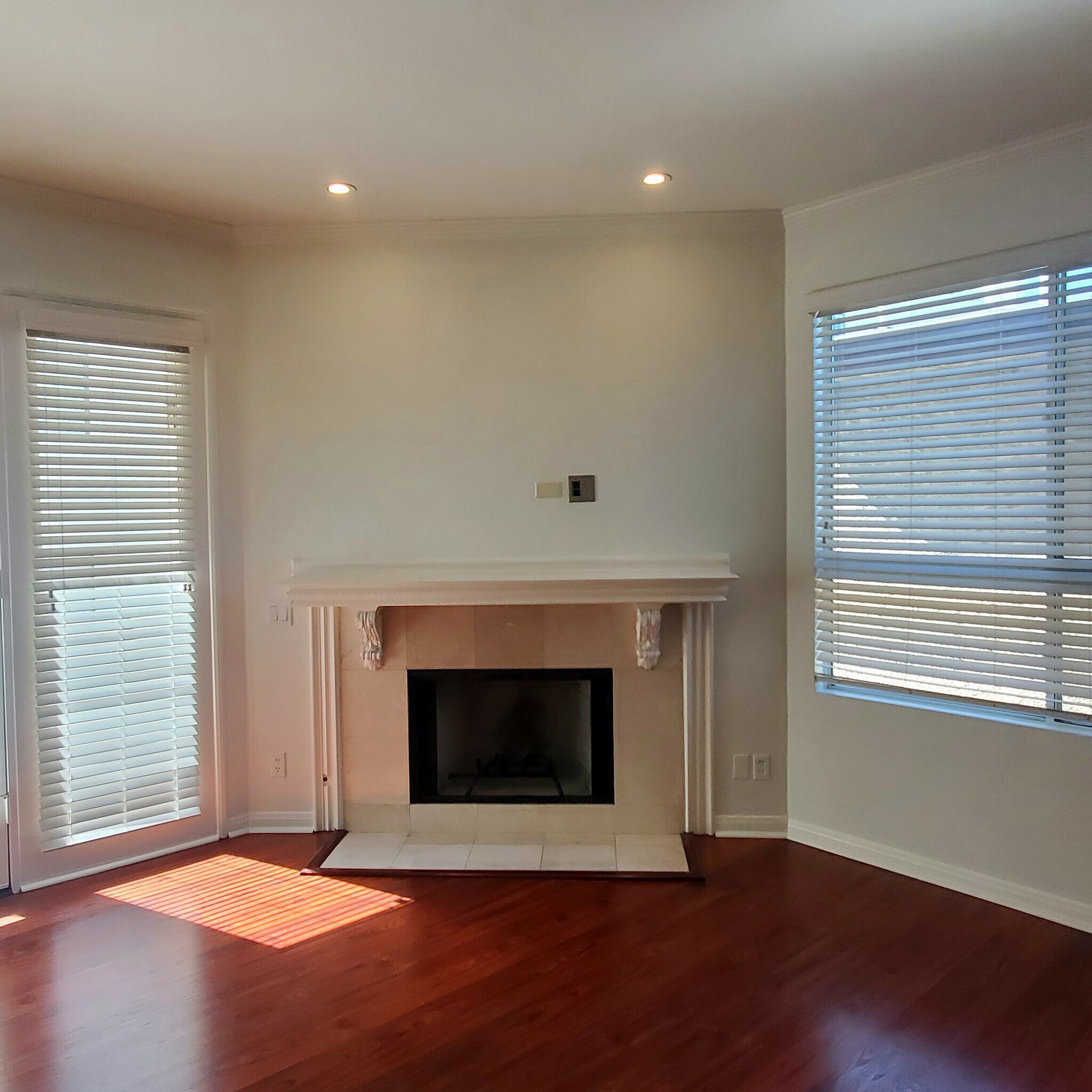 Building Photo - 4415 Saugus Ave