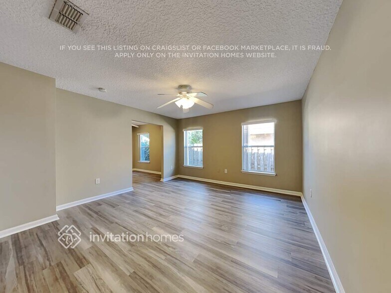 Building Photo - 1433 Woodland View Dr