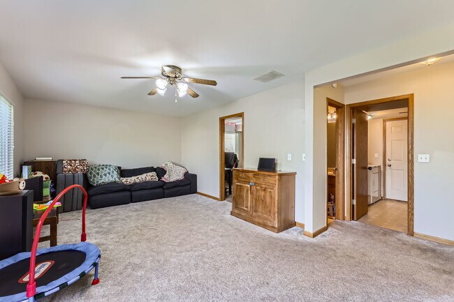 Building Photo - 34257 Trillium Way