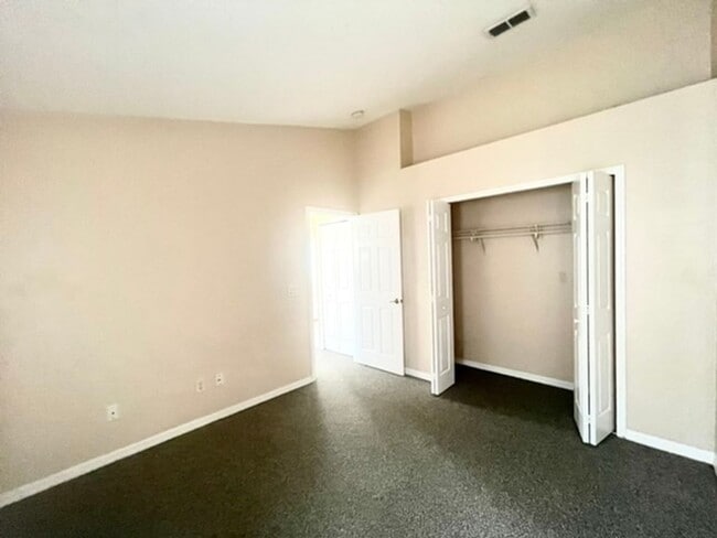 Building Photo - Orlando - 3 Bedroom, 2 Bathroom Single Fam...