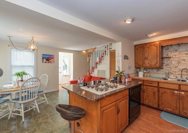 Building Photo - 1385 Old Shipyard Ln