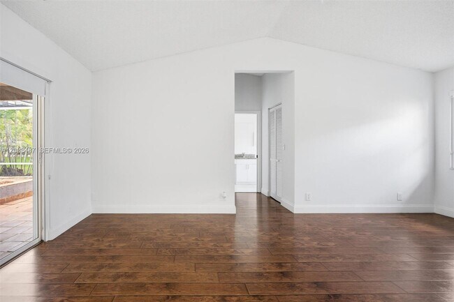 Building Photo - 10633 NW 32nd Ct