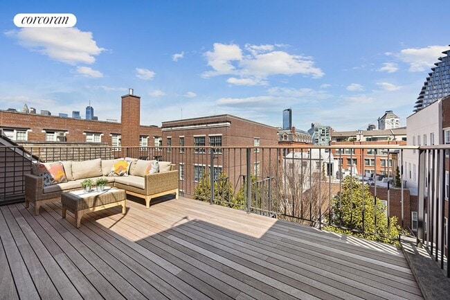 Building Photo - 57 Middagh St