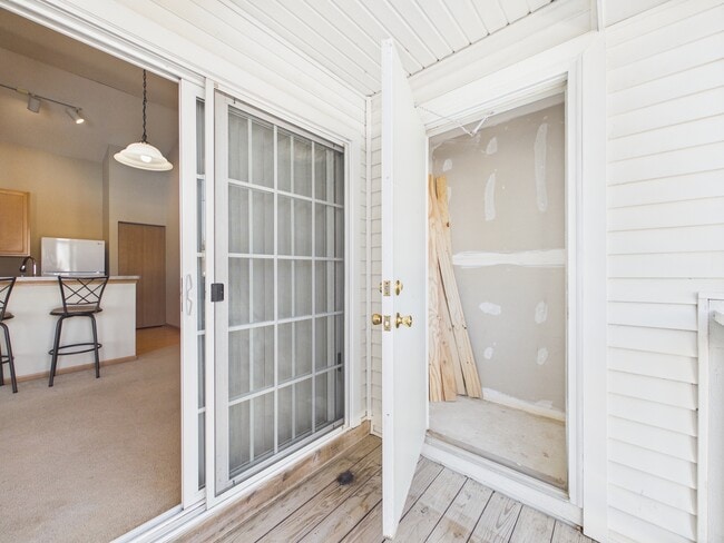 Building Photo - 917 Silverstone Dr