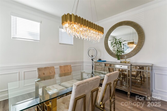 Building Photo - 116 Farrier Ln