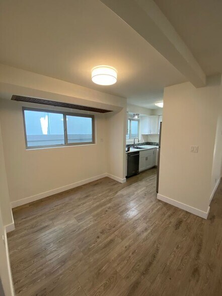 Building Photo - 40 30th Ave