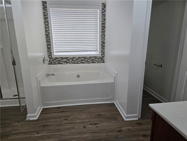 Building Photo - 1448 Autumn Wood Trail