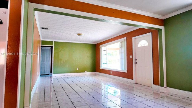 Building Photo - 3235 NW 80th Terrace