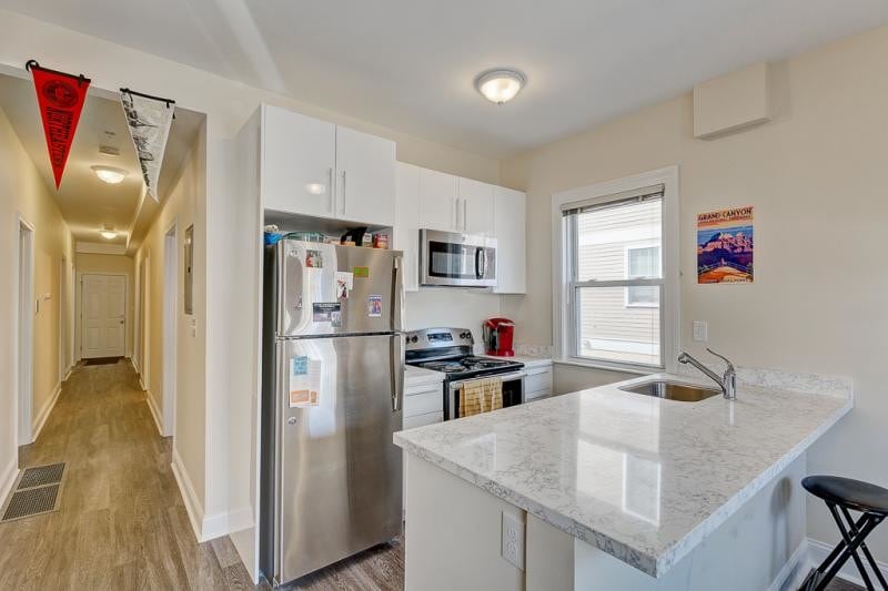 Building Photo - 30 Hillside St