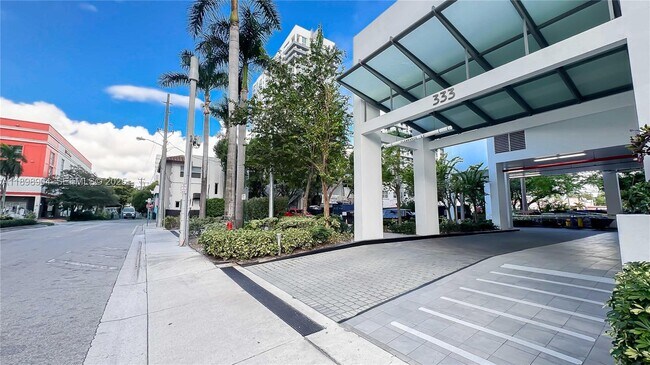 Building Photo - 333 NE 24th St