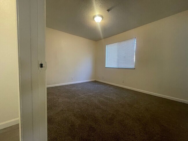 Building Photo - 363 Rio Lindo Ave