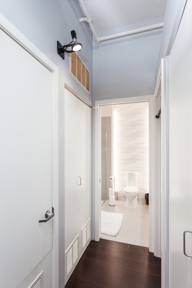 Building Photo - 130 S Canal St