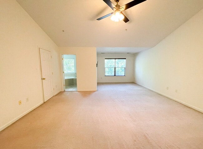Building Photo - 10700 Heather Glen Way