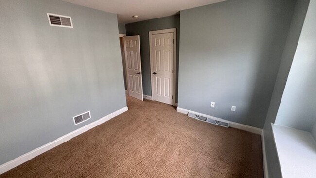 Building Photo - $2,000 townhome for rent Swatara township 3 bed 2.5 baths