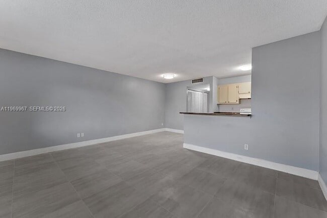 Building Photo - 1430 Meadows Cir W