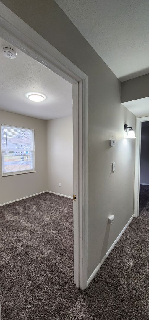 Building Photo - Nice, 3 Bedrooms, 1 Bath, Brick Ranch Home...