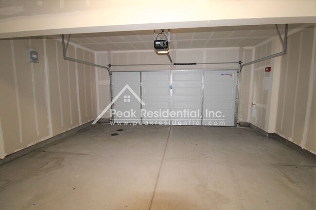 Building Photo - Brand New 3bd/2.5ba North Natomas Townhous...