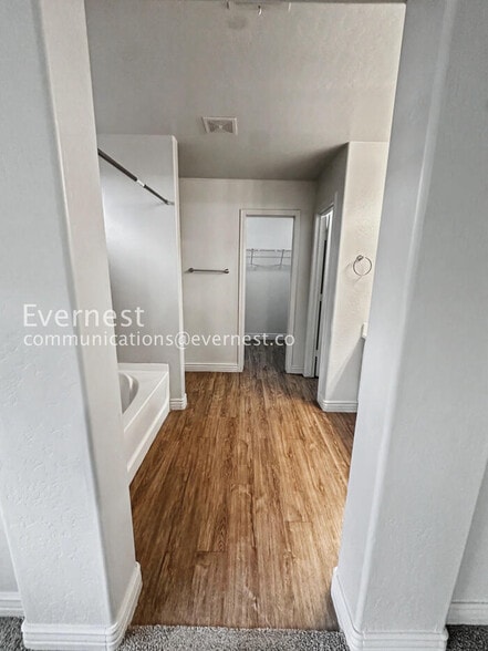 Building Photo - 2210 N 91st Ln