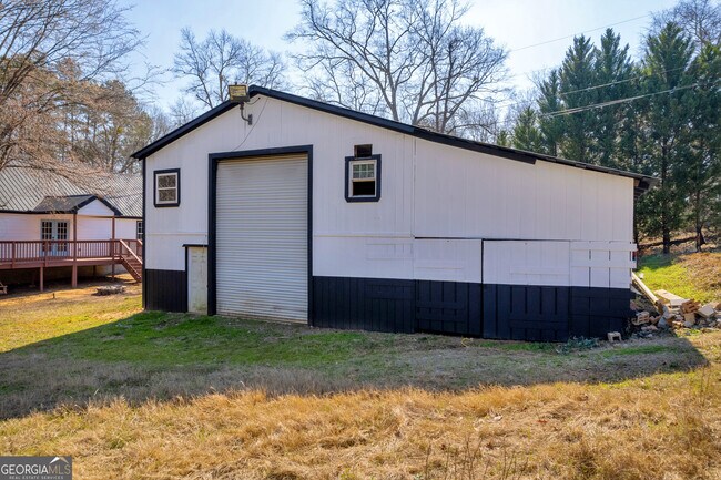 Building Photo - 106 Degrandis Ln NE