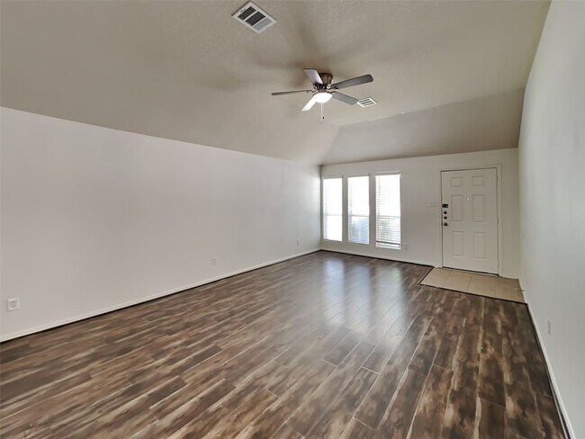 Building Photo - 2322 Old Ox Rd