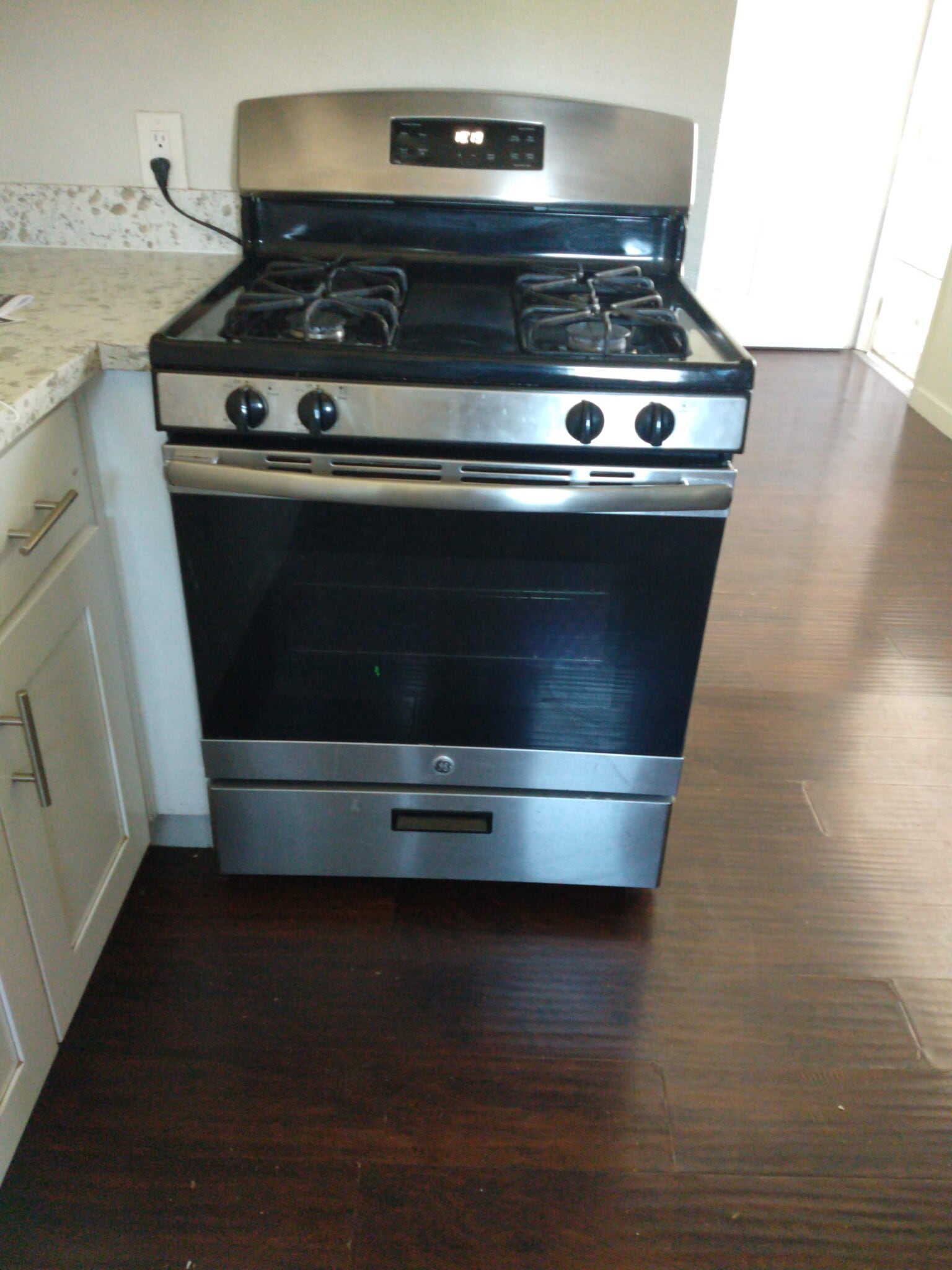 Building Photo - 832 Jeanne Ave