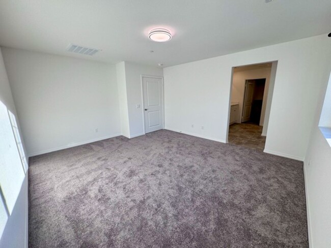 Building Photo - BRAND NEW 3 bedroom Willow Springs home av...