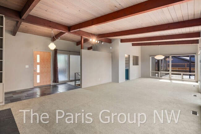 Building Photo - Extraordinary 4BR, 4200sf Mid Century Water View Home with Amazing Outdoor Spaces