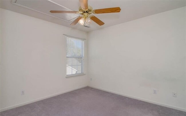 Building Photo - 2305 Bizzone Cir
